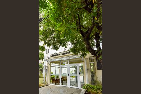 Apartamento à venda com 70m², 2 quartos e 1 vagaFachada e portaria