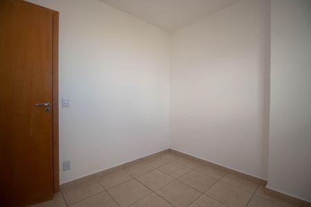 Quarto 1 de apartamento para alugar com 2 quartos, 50m² em Qi 24, Brasília