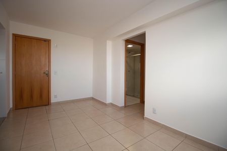 Sala de apartamento para alugar com 2 quartos, 50m² em Qi 24, Brasília