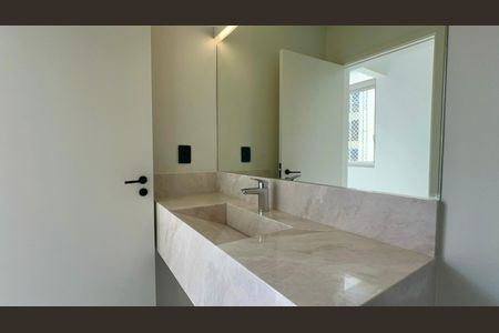 Apartamento para alugar com 182m², 3 quartos e 1 vagaLavabo
