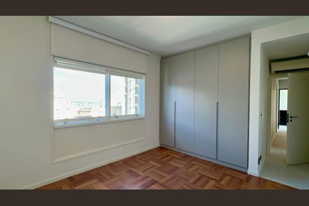 Apartamento para alugar com 182m², 3 quartos e 1 vagaSuite