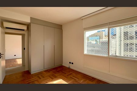 Apartamento para alugar com 182m², 3 quartos e 1 vagaQuarto 2