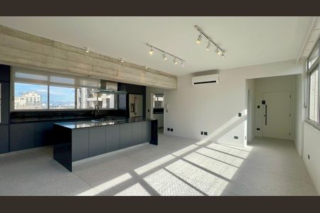 Apartamento para alugar com 182m², 3 quartos e 1 vagaSala