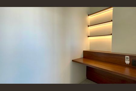 Apartamento para alugar com 182m², 3 quartos e 1 vagaQuarto de Serviço