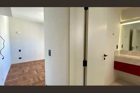 Apartamento para alugar com 182m², 3 quartos e 1 vagaSuite