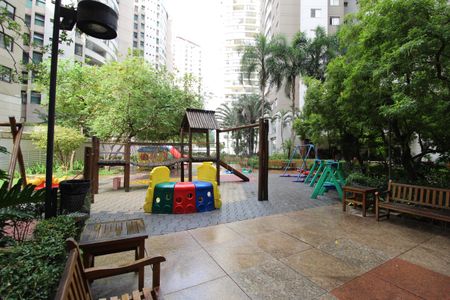 Apartamento para alugar com 104m², 4 quartos e 3 vagasÁrea Comum - Playground