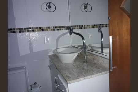 Banheiro de apartamento para alugar com 2 quartos, 67m² em Jardim Garcia, Campinas