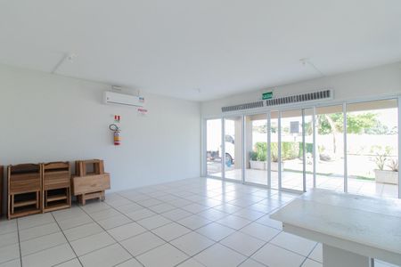 Apartamento à venda com 55m², 2 quartos e 1 vaga Apartamento à venda com 55m², 2 quartos e 1 vagaÁrea comum - Salão de festas
