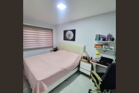 Casa de condomínio para alugar com 195m², 3 quartos e 3 vagasQuarto