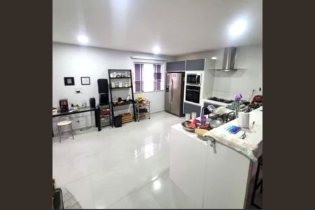Casa de condomínio para alugar com 195m², 3 quartos e 3 vagasCozinha