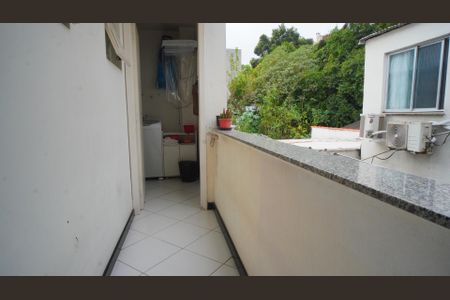 Apartamento à venda com 92m², 2 quartos e 1 vaga Apartamento à venda com 92m², 2 quartos e 1 vagaCozinha e Área de Serviço