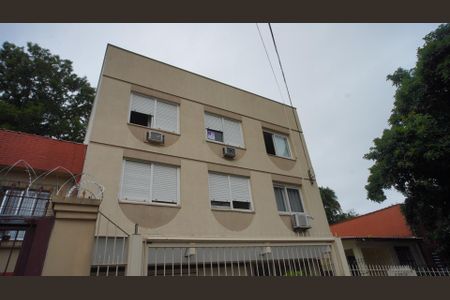Apartamento à venda com 92m², 2 quartos e 1 vaga Apartamento à venda com 92m², 2 quartos e 1 vagaFachada e placa