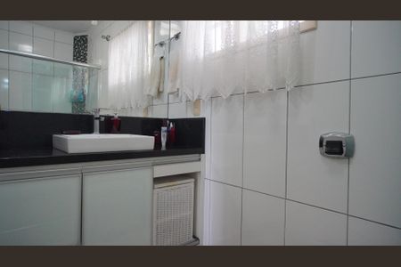 Apartamento à venda com 92m², 2 quartos e 1 vaga Apartamento à venda com 92m², 2 quartos e 1 vagaBanheiro 2