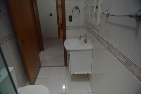 Casa para alugar com 290m², 3 quartos e 5 vagasBanheiro da Suíte 2