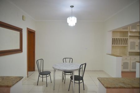 Casa para alugar com 290m², 3 quartos e 5 vagasCozinha