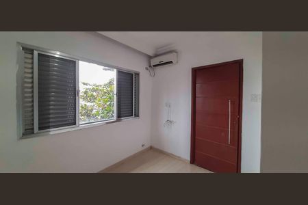 Suíte de casa à venda com 2 quartos, 235m² em Vila Yolanda, Osasco