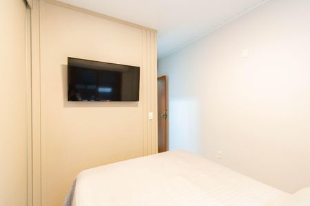 Casa à venda com 55m², 2 quartos e 1 vaga