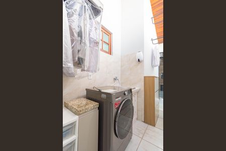 Casa à venda com 55m², 2 quartos e 1 vaga