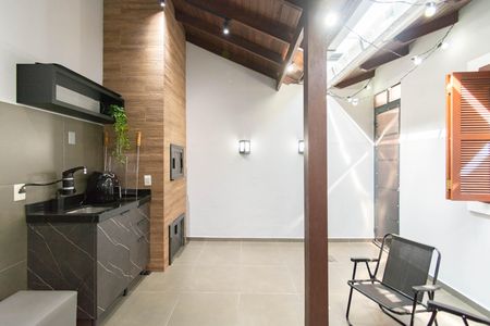 Casa à venda com 55m², 2 quartos e 1 vaga