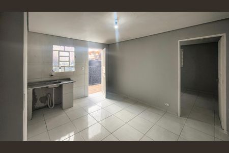 Casa para alugar com 60m², 1 quarto e 1 vaga Casa para alugar com 60m², 1 quarto e 1 vagaCozinha