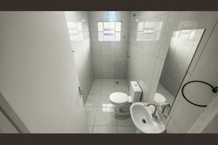 Casa para alugar com 60m², 1 quarto e 1 vaga Casa para alugar com 60m², 1 quarto e 1 vagaBanheiro