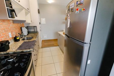 Apartamento à venda com 70m², 3 quartos e 2 vagasCozinha - Armários