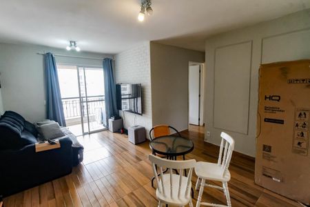 Sala de apartamento para alugar com 3 quartos, 70m² em Vila Suzana, São Paulo