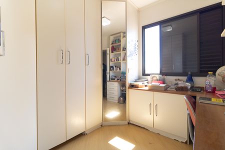 Apartamento à venda com 89m², 3 quartos e 2 vagasQuarto 2