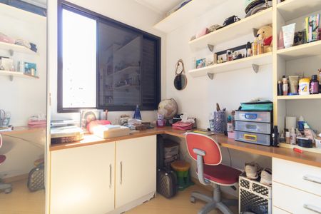 Apartamento à venda com 89m², 3 quartos e 2 vagasQuarto 2