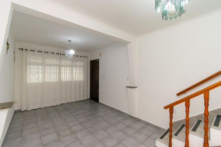 Casa para alugar com 106m², 3 quartos e 2 vagas Casa para alugar com 106m², 3 quartos e 2 vagasSala
