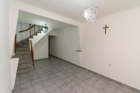 Casa para alugar com 106m², 3 quartos e 2 vagas Casa para alugar com 106m², 3 quartos e 2 vagasSala