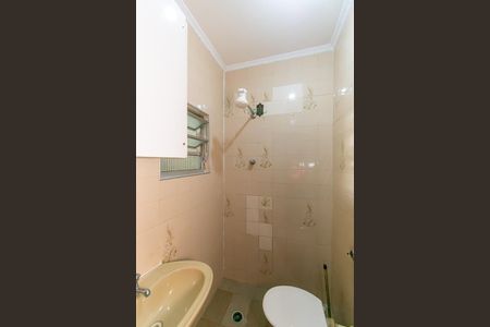 Casa para alugar com 106m², 3 quartos e 2 vagas Casa para alugar com 106m², 3 quartos e 2 vagasBanheiro de Serviço