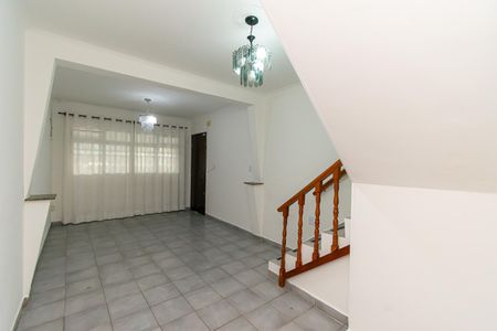 Casa para alugar com 106m², 3 quartos e 2 vagas Casa para alugar com 106m², 3 quartos e 2 vagasSala