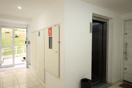 Apartamento à venda com 45m², 2 quartos e 1 vagaÁrea comum - Saguão do prédio
