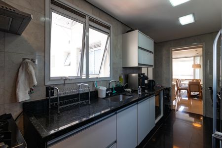 Apartamento para alugar com 137m², 3 quartos e 3 vagasCozinha