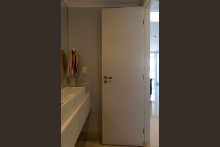 Apartamento para alugar com 137m², 3 quartos e 3 vagasLavabo