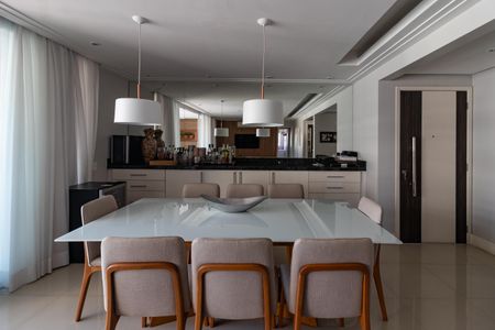 Apartamento para alugar com 137m², 3 quartos e 3 vagasSala