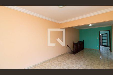 Sala de casa à venda com 3 quartos, 220m² em Cidade Patriarca, São Paulo