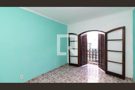 Casa à venda com 220m², 3 quartos e 1 vagaQuarto