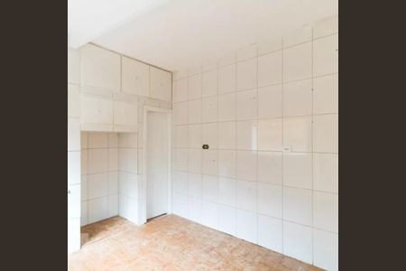 Casa à venda com 220m², 3 quartos e 1 vagaBanheiro