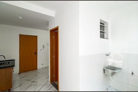 Sala/cozinha  de apartamento para alugar com 1 quarto, 32m² em Vila Marieta, São Paulo