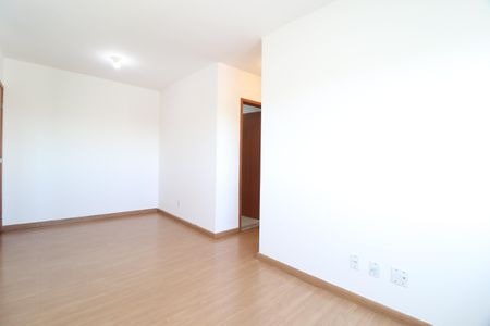Sala de apartamento para alugar com 2 quartos, 46m² em Shopping Park, Uberlândia
