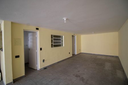 Casa para alugar com 150m², 3 quartos e 3 vagas Casa para alugar com 150m², 3 quartos e 3 vagasGARAGEM