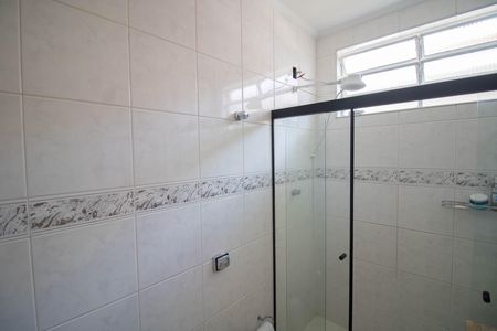 Casa para alugar com 150m², 3 quartos e 3 vagas Casa para alugar com 150m², 3 quartos e 3 vagasBANHEIRO
