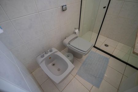 Casa para alugar com 150m², 3 quartos e 3 vagas Casa para alugar com 150m², 3 quartos e 3 vagasBANHEIRO