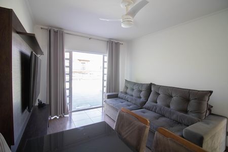 Casa para alugar com 150m², 3 quartos e 3 vagas Casa para alugar com 150m², 3 quartos e 3 vagasSALA