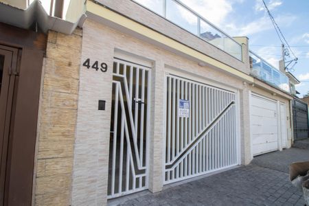 Casa para alugar com 150m², 3 quartos e 3 vagas Casa para alugar com 150m², 3 quartos e 3 vagasFACHADA