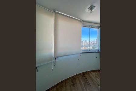 Apartamento para alugar com 49m², 2 quartos e 1 vagaDetalhe da Sacada