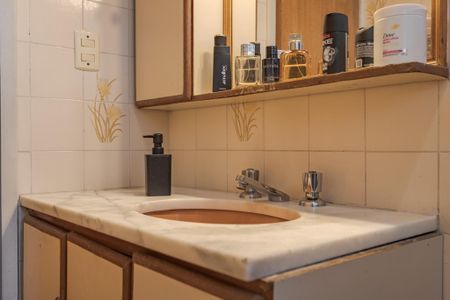 Apartamento para alugar com 65m², 2 quartos e 1 vaga Apartamento para alugar com 65m², 2 quartos e 1 vagaBanheiro