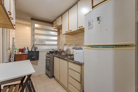 Apartamento para alugar com 65m², 2 quartos e 1 vaga Apartamento para alugar com 65m², 2 quartos e 1 vagaCozinha e Área de Serviço